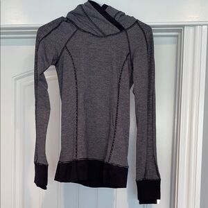 LULULEMON Think Fast Hoodie Womens Size 2 Black White Striped Long Sleeve